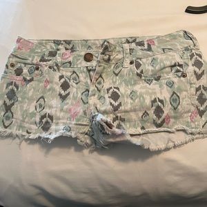 American eagle printed shorts